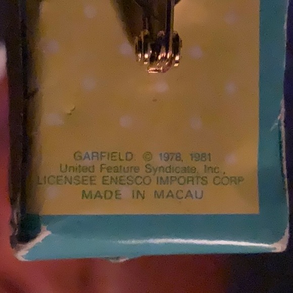 Garfield Happy Eggster Easter Pin Brooch 1981 Collectible Kitsch - Picture 7 of 10